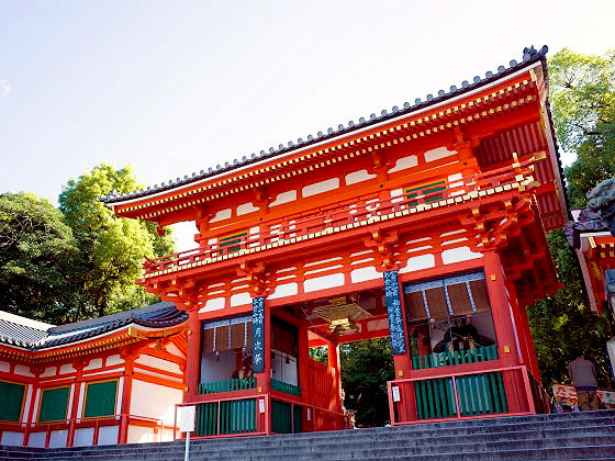 八坂神社 下坂先生といく中世祇園社 四条河原 大鳥居跡から牛王地社まで 祇園社vs建仁寺 八坂神が降り立った地 祇園祭 御旅所 日本一の花街 Ky19d097 京都の住民がガイドする京都のミニツアー まいまい京都